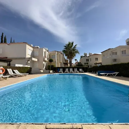 Cozy Nerina At Harbour Vakantiehuis Paphos